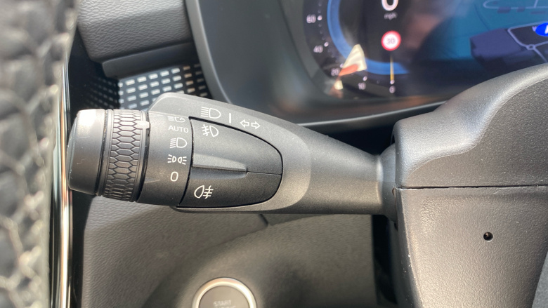 Volvo XC40 2.0 B3P Plus Dark 5dr Auto Petrol Estate